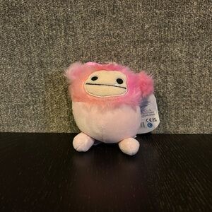 Caparinne Bigfoot Squishmallow Clip